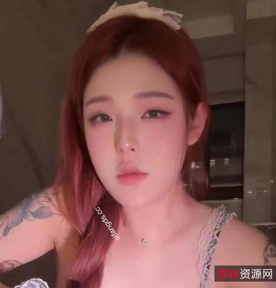 高能预警！真人魅魔TS露脸自拍打包视频，总时长26分钟，颜值超高小姐姐，棒棒糖后花园道具秀，下载观看！