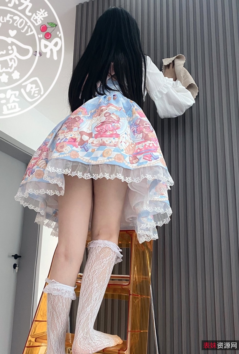 小九酱福利姬合集：157P图片+78V+8.7G视频，萌骚长相一览无余