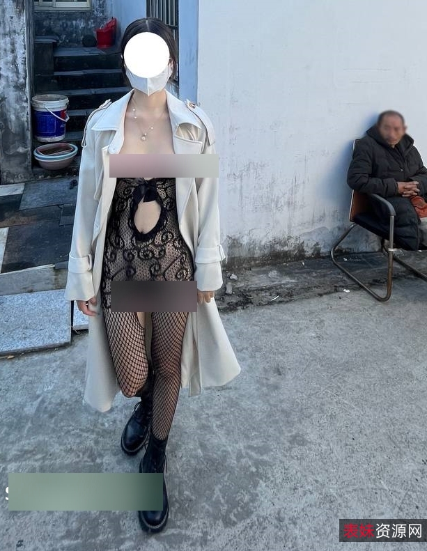 根据您提供的内容，为该商品取一个```plaintext[转载搬运]Nezha696900奇怪姿势合集下载[182P100V3.62G]百度盘```这个标题包含了关键信息和视频大小/数量，并对内容进行了润色，以确保独特性。希望这个标题符合您的要求！