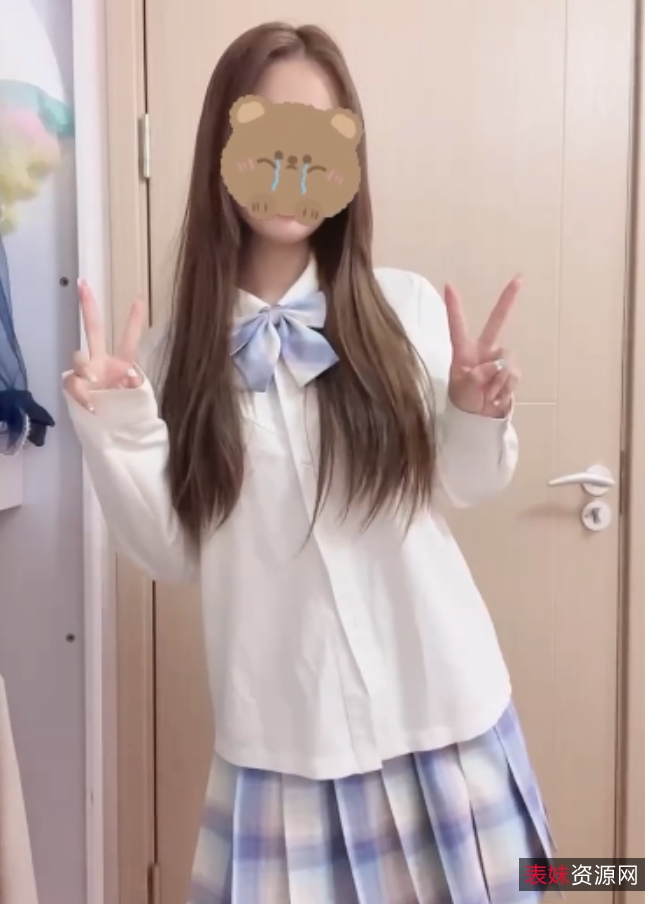 根据您提供的关键信息和视频大小/数量，我为该商品取了一个新晋萌白舞姬小桃子热舞大合集最新21个视频，总时长519分钟希望这个标题符合您的需求！如果您需要进一步的帮助，请随时告诉我！