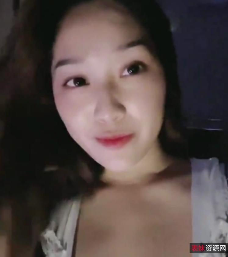 台妹dorisbebe大罩杯视频直播合集，3GB空间，展现白皙魅力