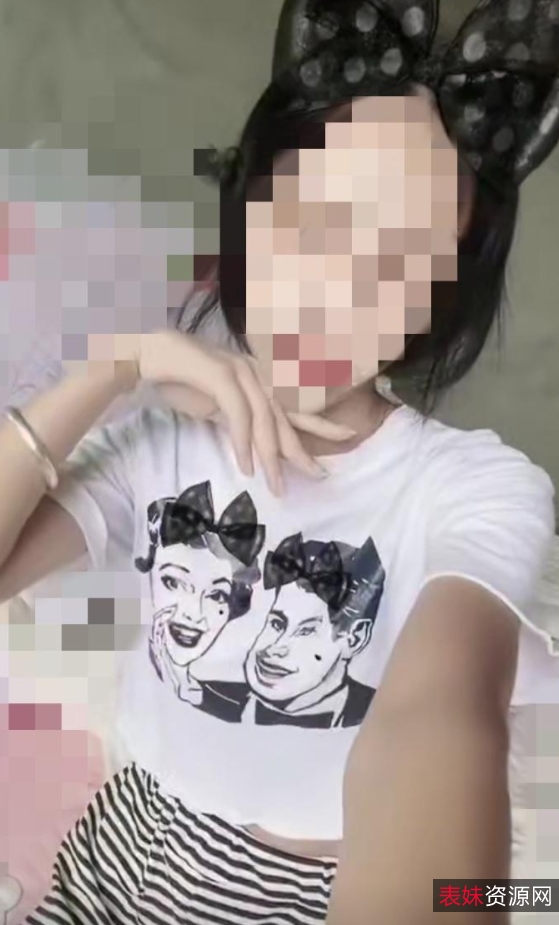 海角三哥收藏的38个视频：亲妹、堂妹、邻家小妹，总大小4.25G，百度和ED2K均可找到