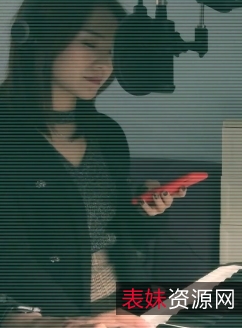 网红特莱莎lyainevan推特合集，60个视频57张照片总大小3.3G，颜值高作品火爆欣赏