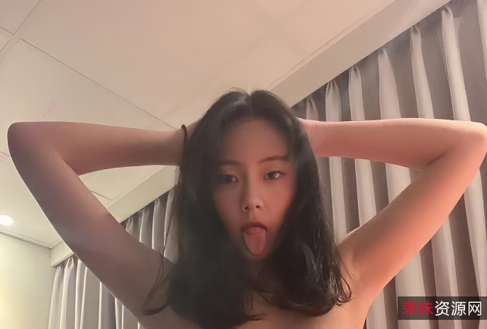 抖音小网红+土豪重金定制+4v1.5g