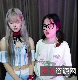 主播快手男主大佬L莉最新合集9V10G，超火道具秀