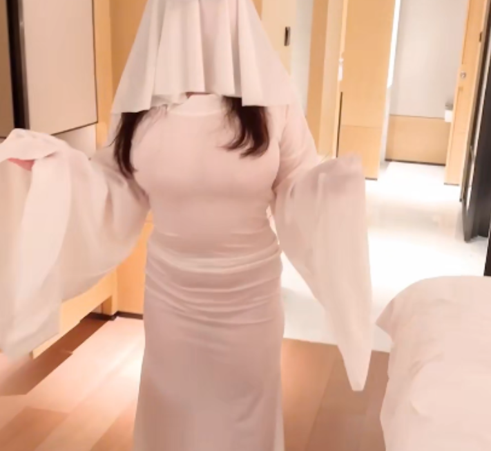 [推特福利姬]大罩杯云吞妹妹互动视频小合集[12V+1.55G][百度盘]，吃云吞的美好时光