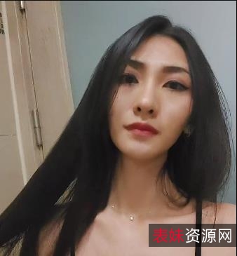 OnlyFans李月如闺蜜合集13部8.2G，作品知名度高
