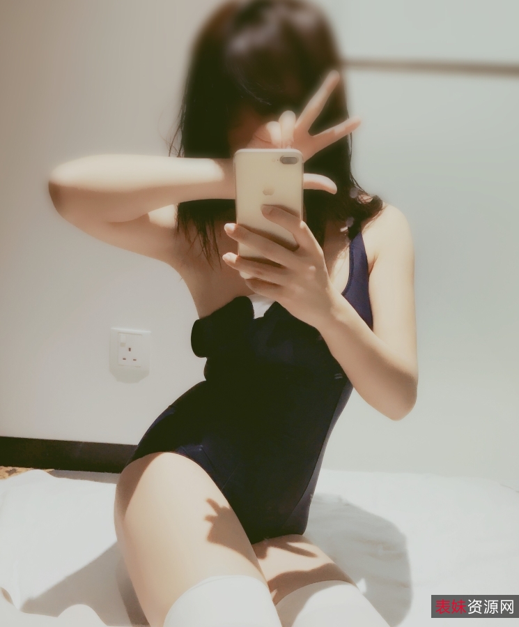 微博液液酱私密套图41部5.73G绝密收藏