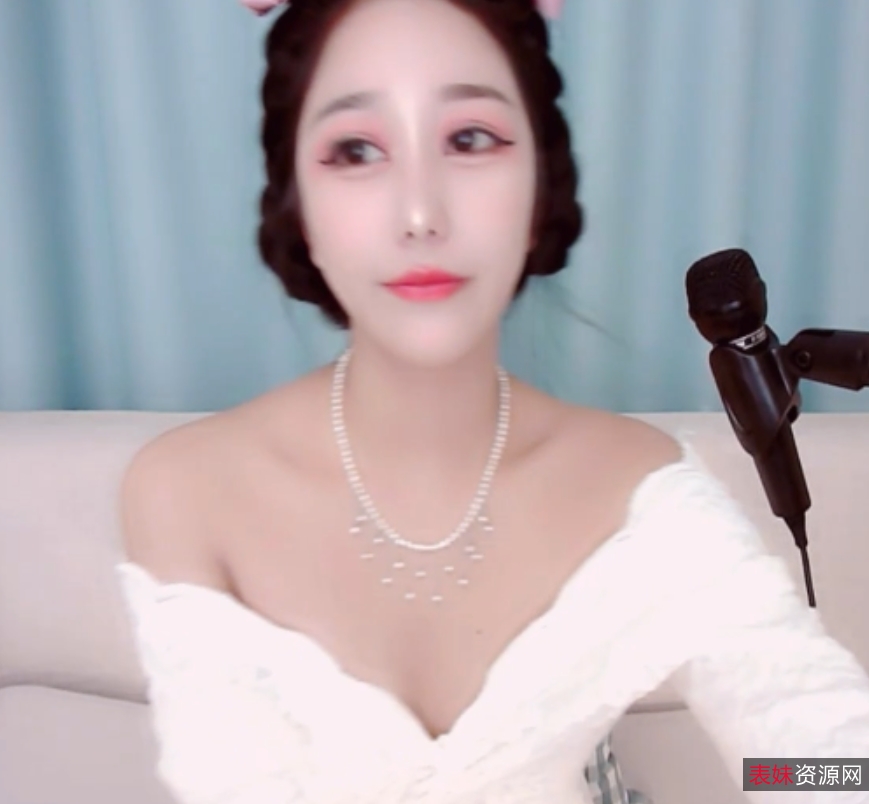 CB站meow热舞合集7部5.23G昏暗场景