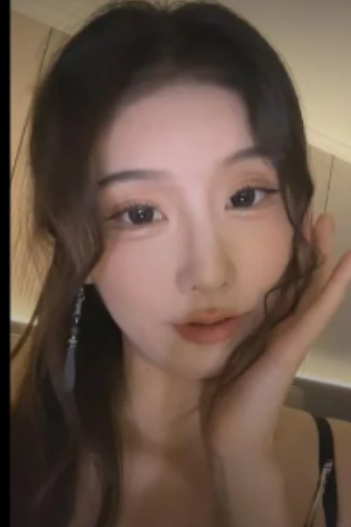 推特豹纹空乘5.74GB私拍88部绝密展示