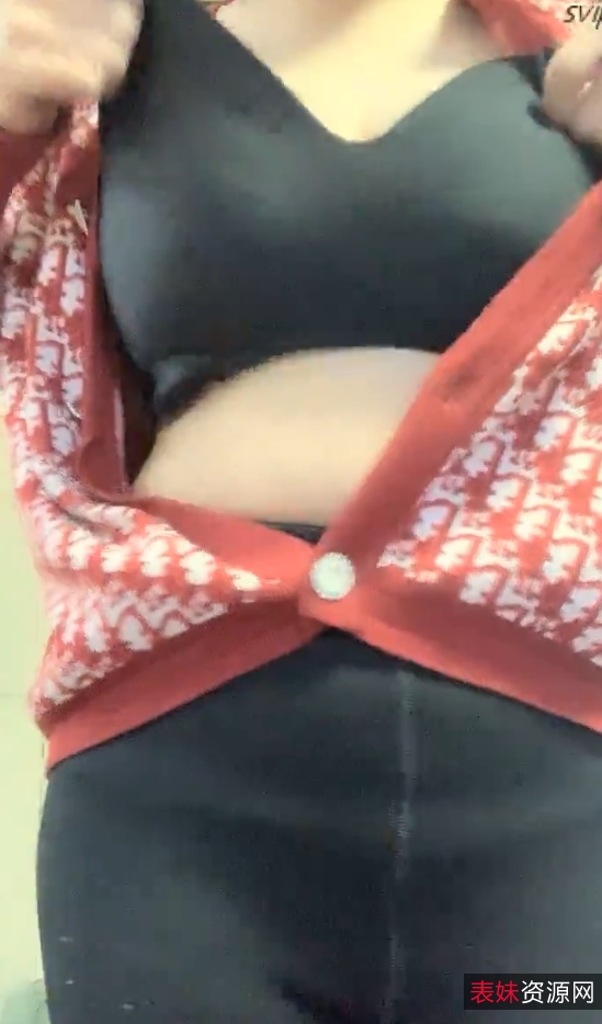 馒头妹奶香合集6V2.1G深夜互动汁水淋漓