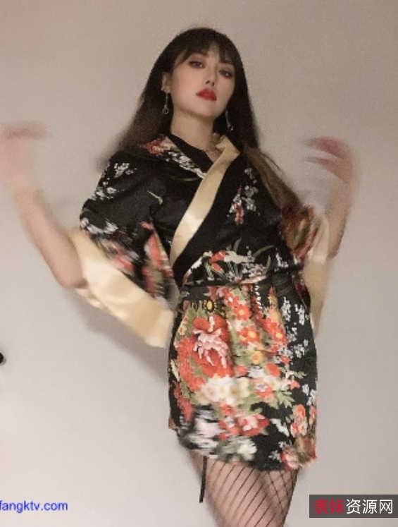 举牌女神一少定制视频合集132部15.7G补漏珍藏版