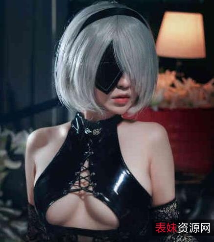 半半子索索柴郡御姐套图4.6G合集这曲线绝了