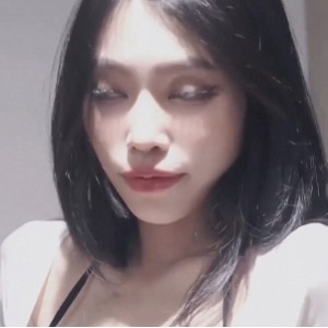 破洞牛仔裤女神私密互动视频1v541m资源炸裂