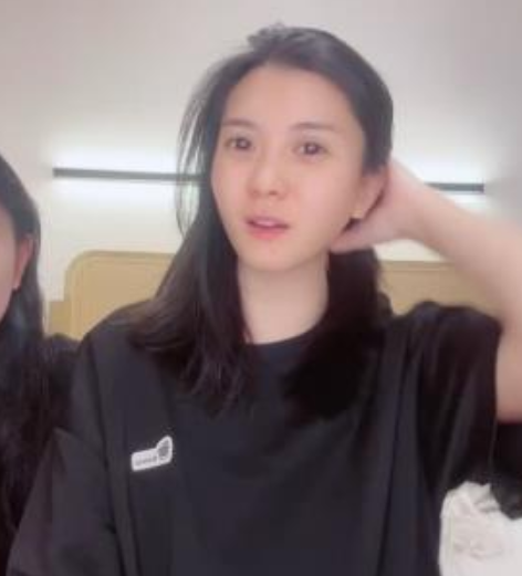 深夜秀小艺同学10部超火辣互动合集1.63G新主播太会玩