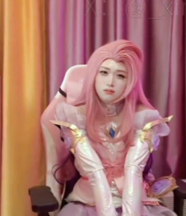 密桃邢曦月陪玩意外集锦1V424MB退役伪娘名场面