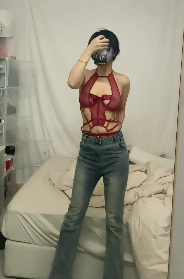 火辣推特你的kk牛仔裤1.66G视频1部