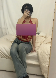 火辣推特你的kk牛仔裤1.66G视频1部