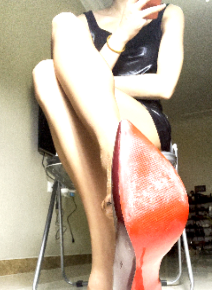 番号阁孙圆圆2024小脚特辑34部98g足系列狂喜