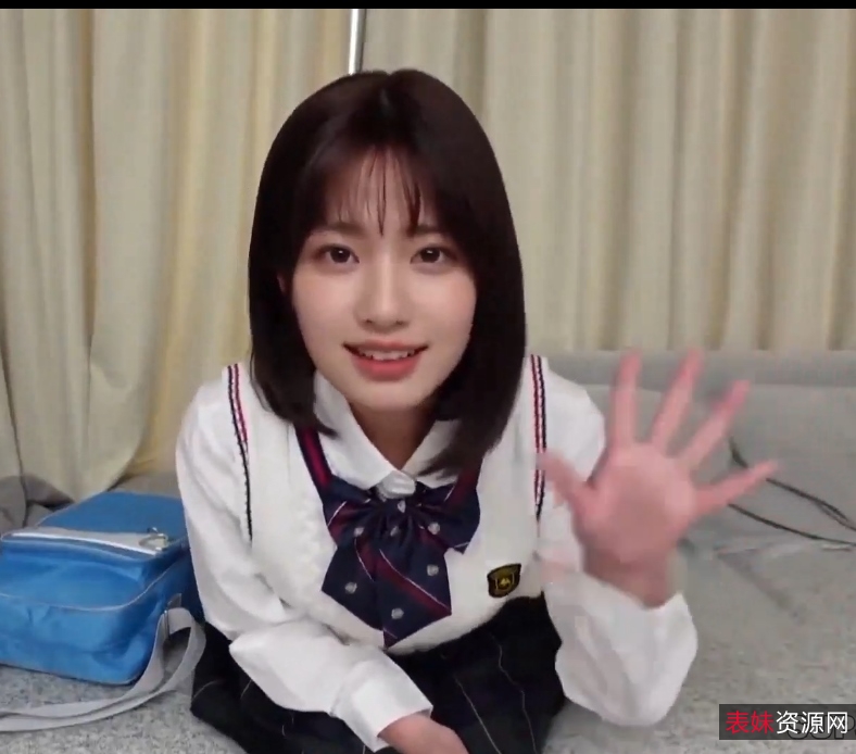 崎野未来JK服装游戏互动1V1.5GB新人出道珍藏